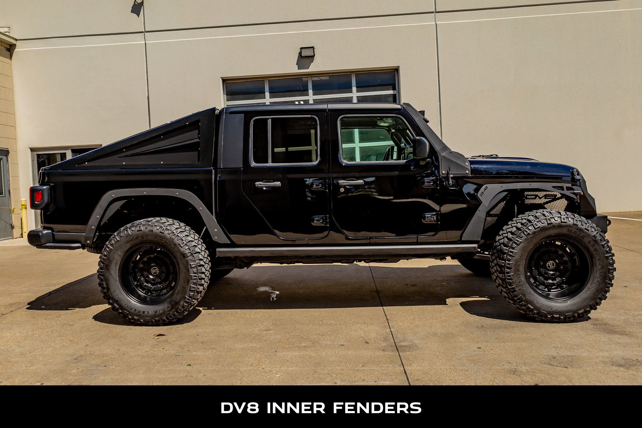 Used 2022 Jeep Gladiator Rubicon w/ Trailer Tow Package AWD/4WD image 10