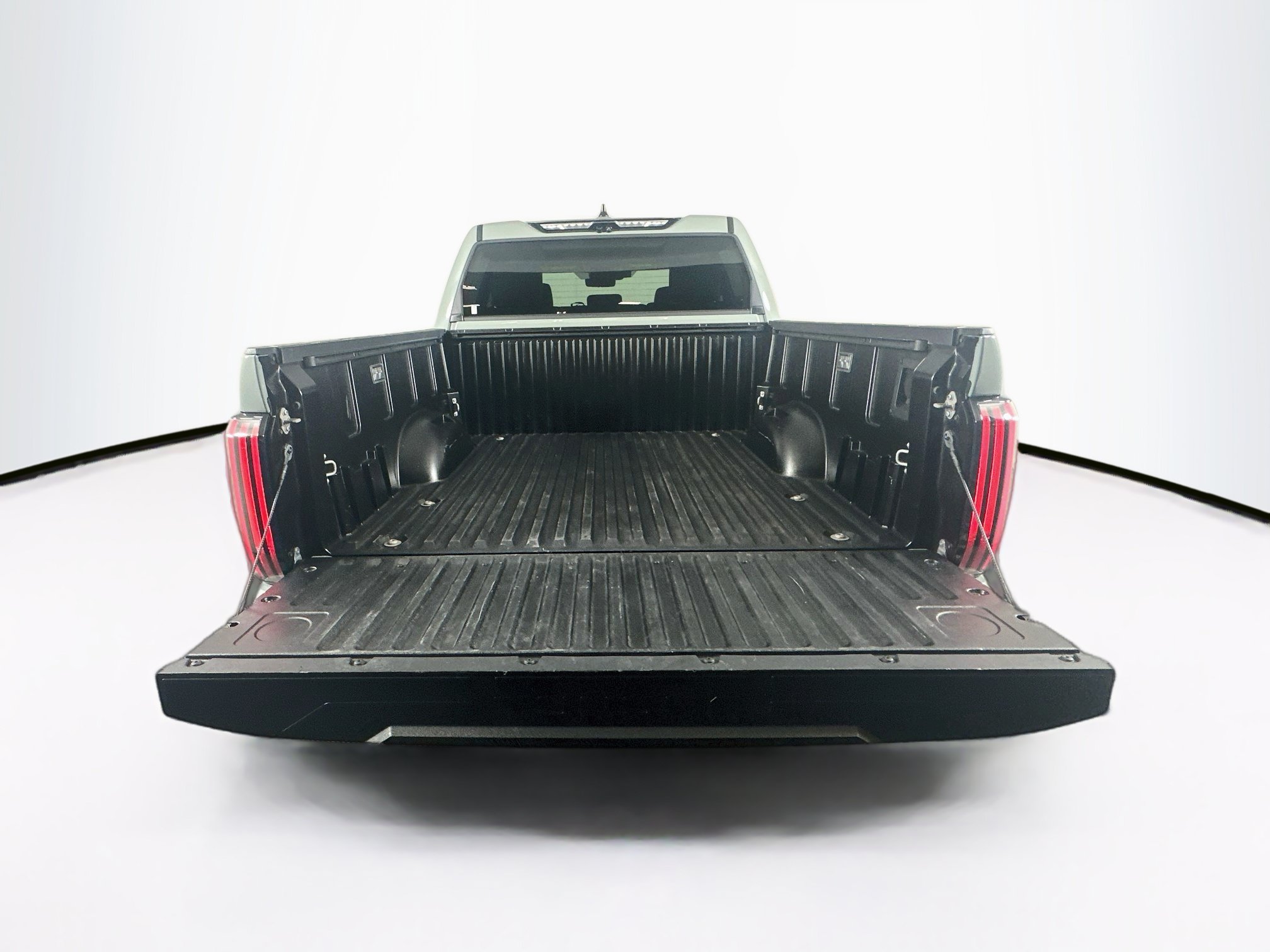 Used 2024 Toyota Tundra Limited AWD/4WD image 28