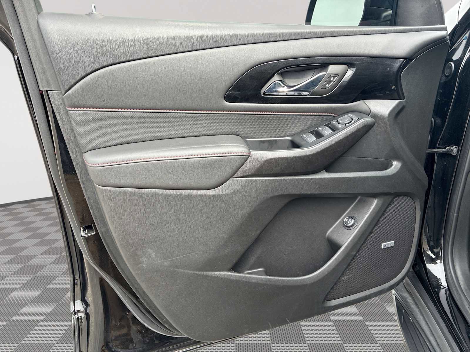 Certified 2023 Chevrolet Traverse RS image 23