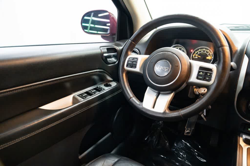 Used 2015 Jeep Compass Limited FWD image 11