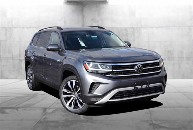Certified 2022 Volkswagen Atlas SE image 2