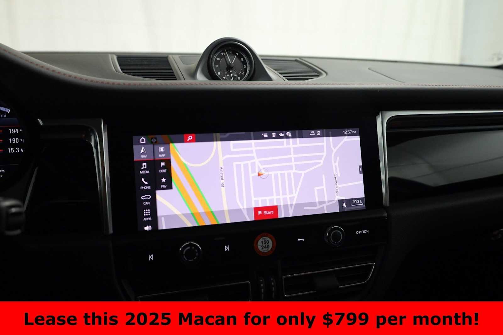 Certified 2025 Porsche Macan image 33