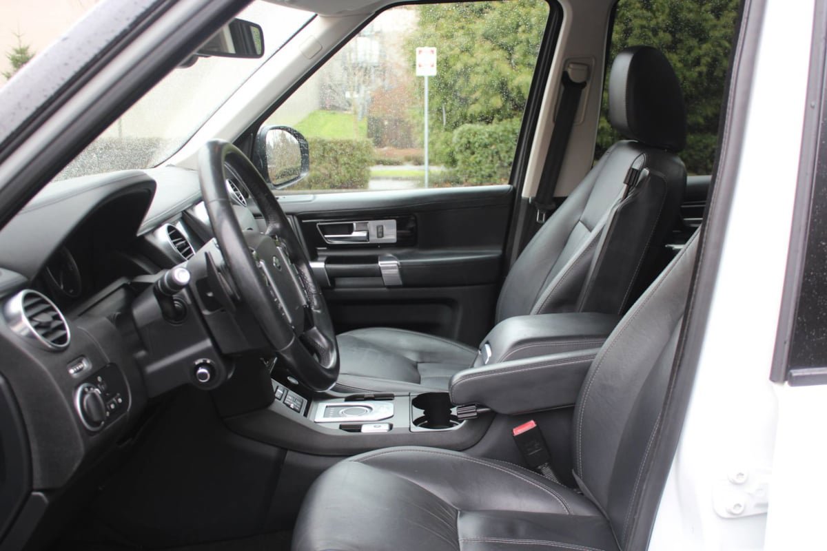 Used 2016 Land Rover LR4 HSE LUX AWD/4WD image 10