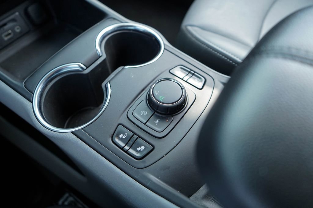 Used 2024 GMC Terrain SLT FWD image 27