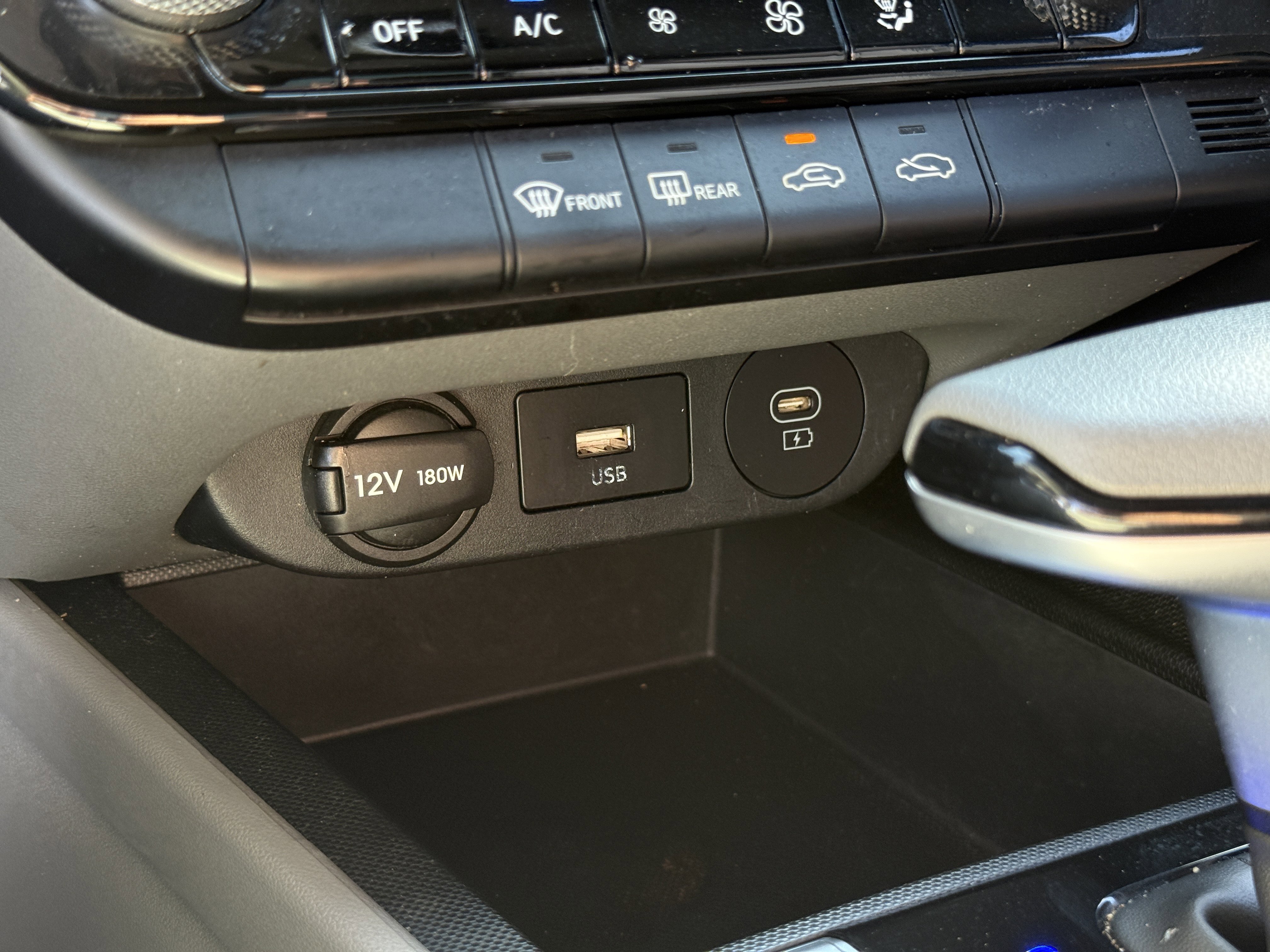 Used 2024 Hyundai Elantra Blue FWD image 22