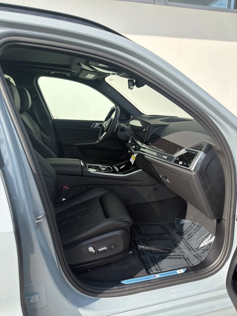 New 2026 BMW X5 xDrive40i w/ M Sport Package image 22