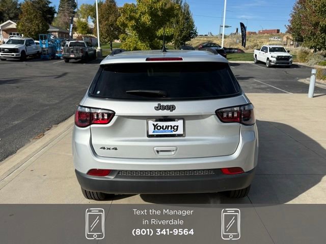 New 2025 Jeep Compass Latitude w/ Sun & Sound Group image 9