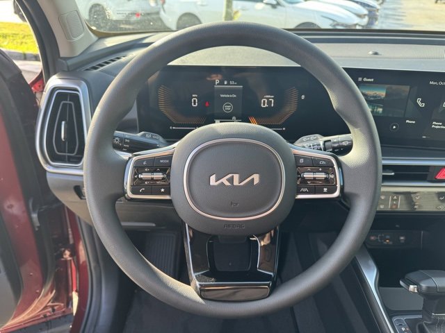Used 2025 Kia Sorento LX image 25