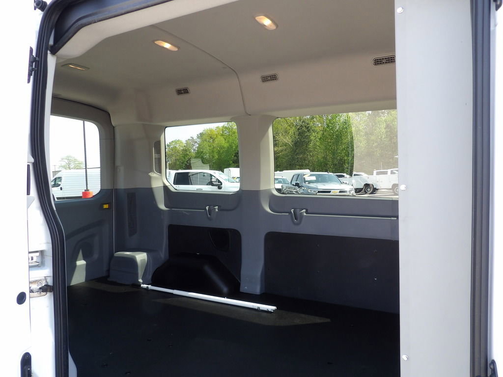 Used 2019 Ford Transit 150 XLT RWD image 27