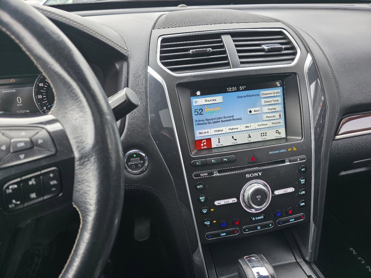 Used 2018 Ford Explorer Platinum image 33