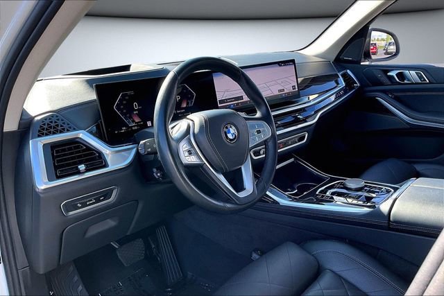 Used 2024 BMW X7 xDrive40i image 17