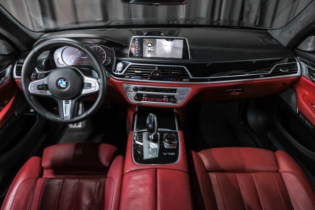 Used 2018 BMW M760i xDrive image 18