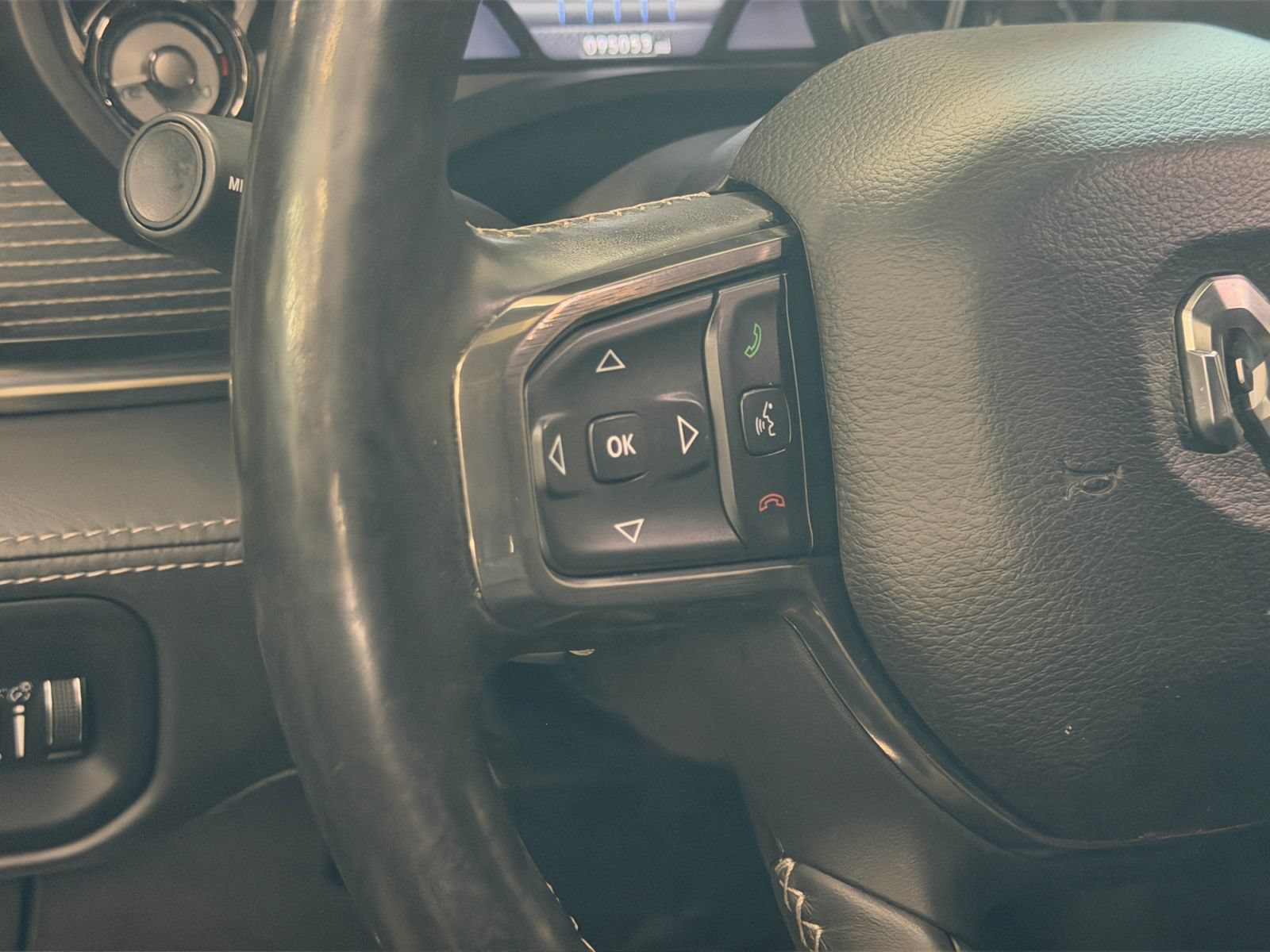 Used 2019 RAM 1500 Limited AWD/4WD image 24