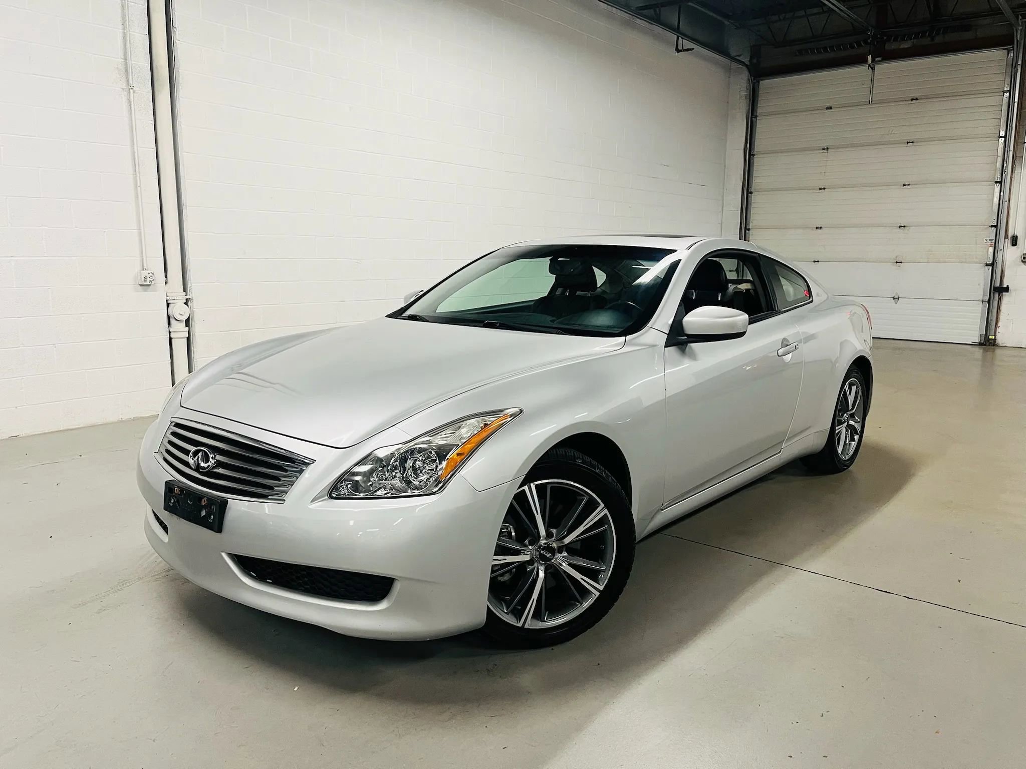 Used 2009 INFINITI G37 x Coupe w/ Premium Pkg