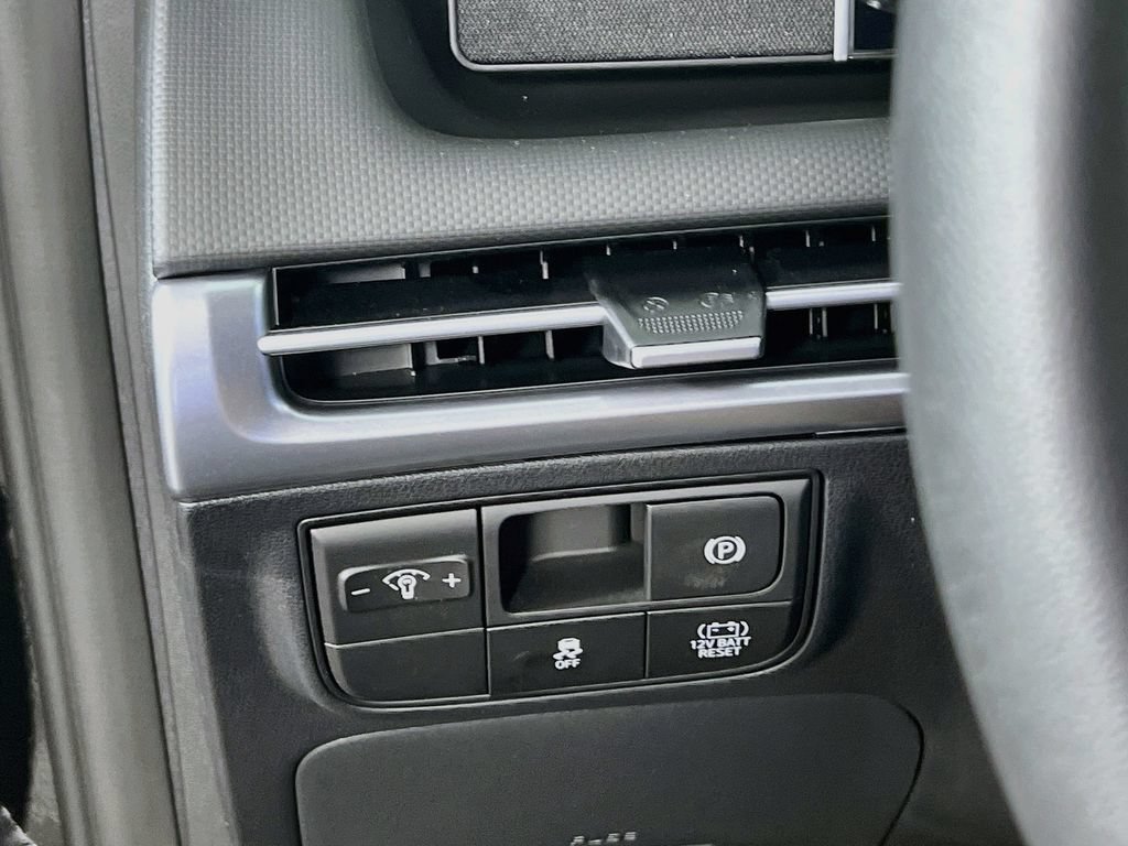 New 2026 Hyundai Tucson Blue SE AWD/4WD image 9