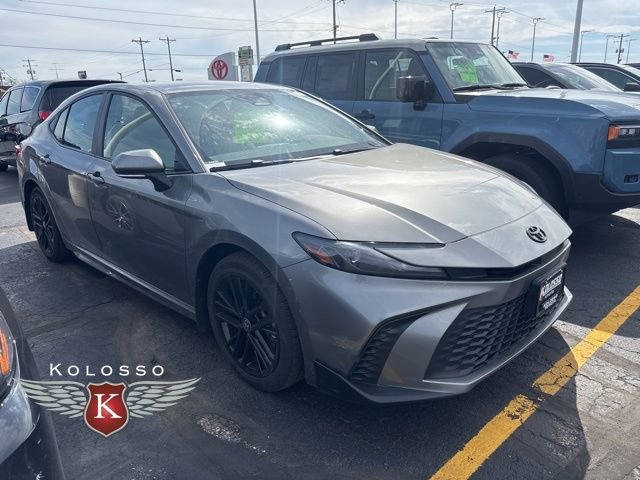Used 2025 Toyota Camry SE w/ Multimedia Upgrade Package image 1