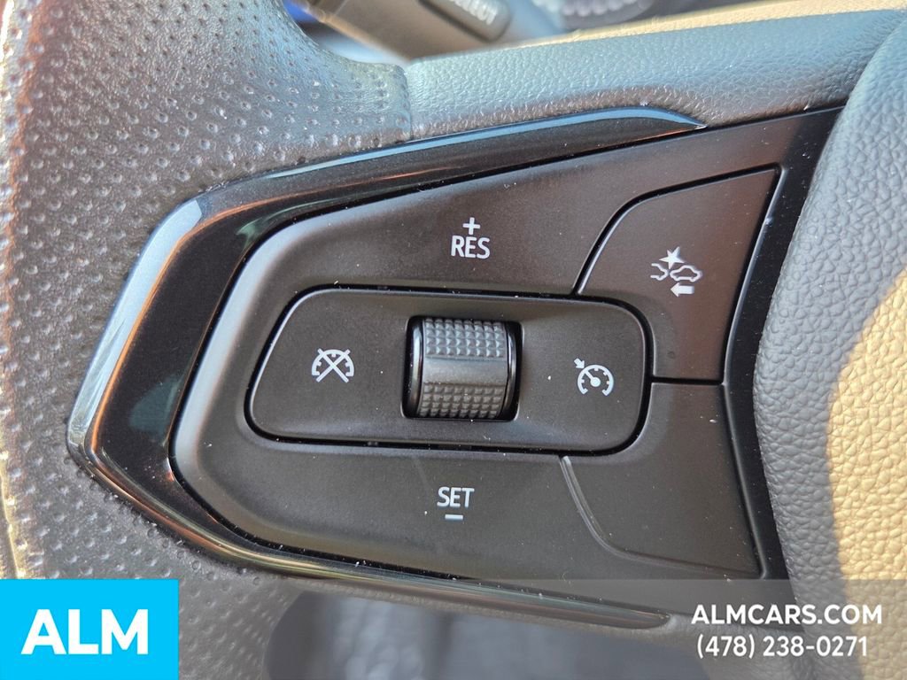 Used 2025 Chevrolet Trax LS image 25