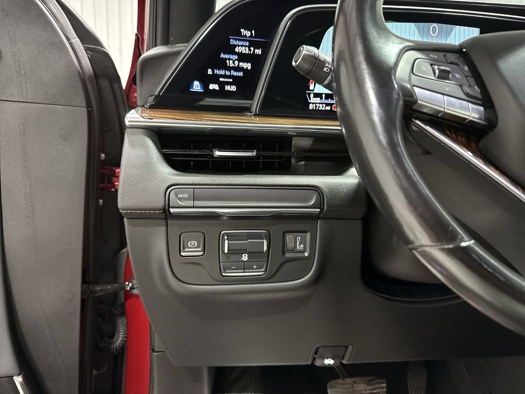 Used 2021 Cadillac Escalade ESV Premium Luxury w/ Performance Package RWD image 18