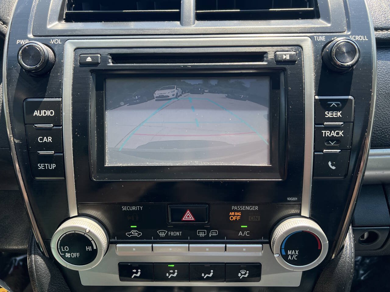 Used 2014 Toyota Camry SE FWD image 17