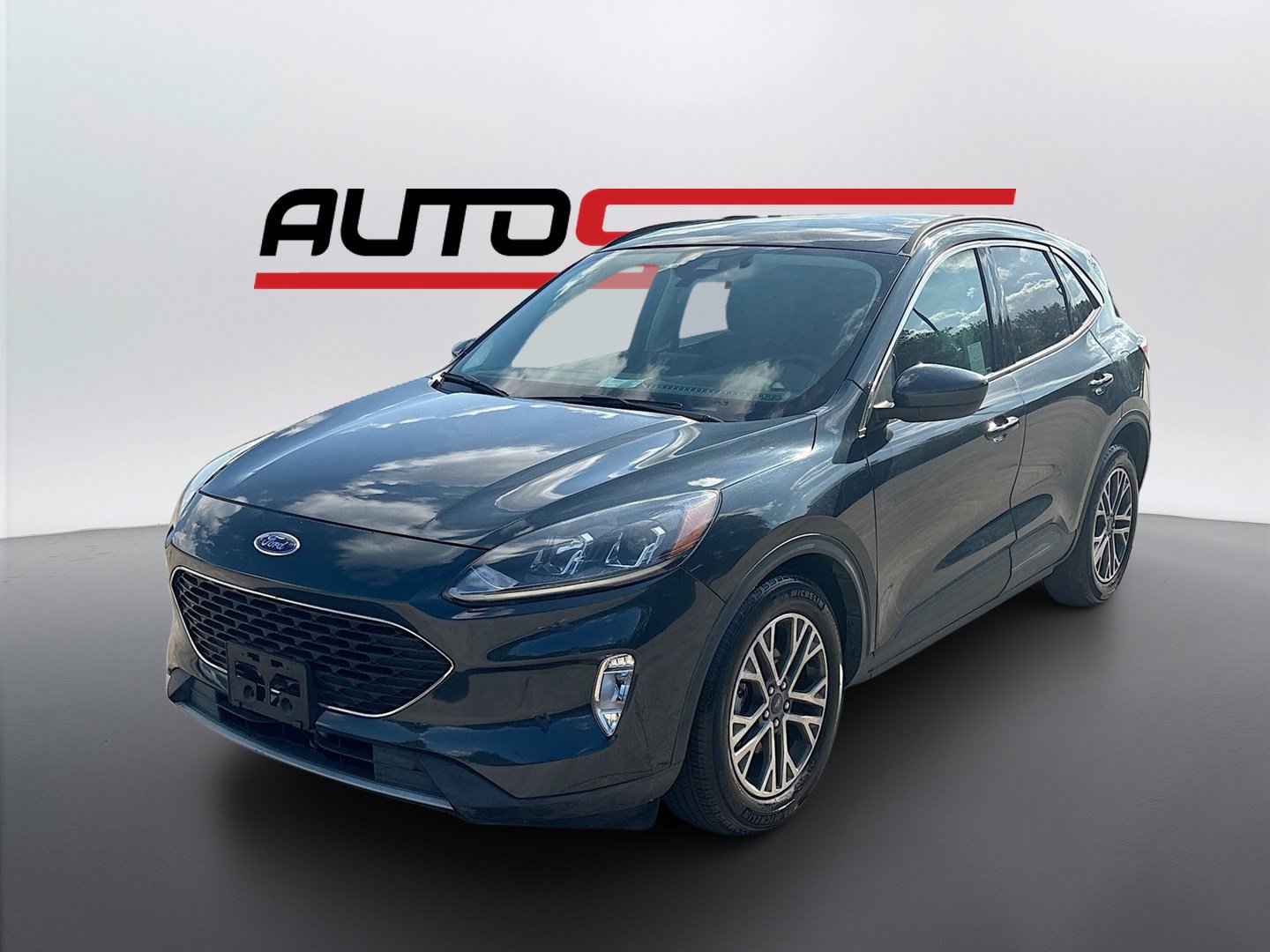 Used 2022 Ford Escape SEL w/ Technology Package FWD image 3