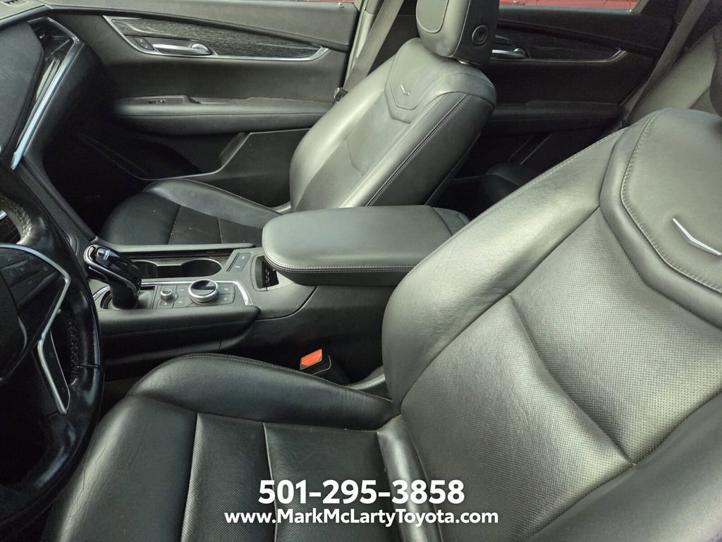 Used 2020 Cadillac XT5 Premium Luxury FWD image 6