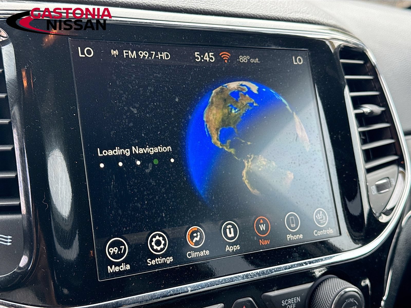 Used 2021 Jeep Grand Cherokee Limited w/ Sun & Sound Group RWD image 17