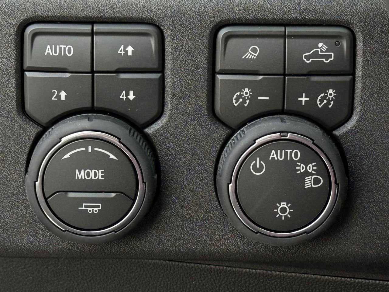 New 2026 Chevrolet Silverado 1500 LT w/ Texas Edition Plus AWD/4WD image 17