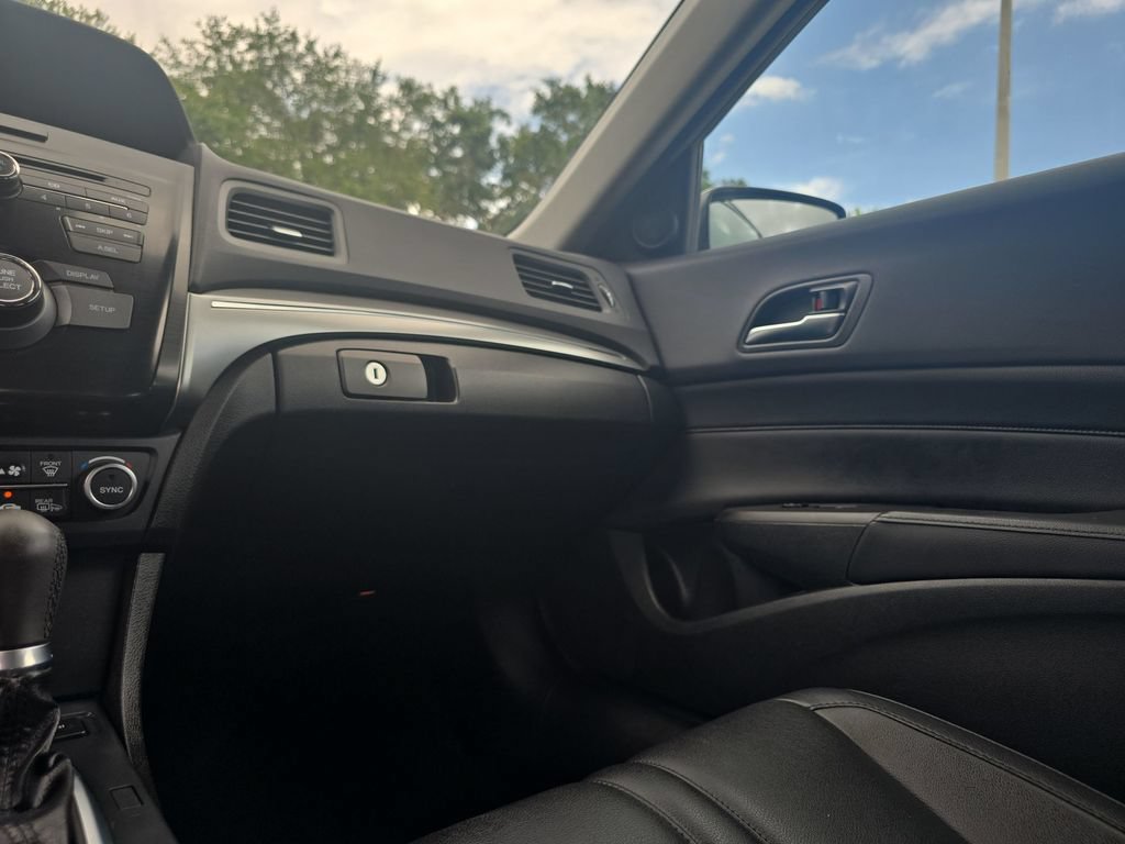 Used 2020 Acura ILX FWD image 12