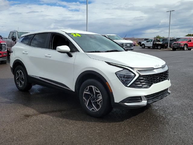 Used 2024 Kia Sportage LX AWD/4WD image 4