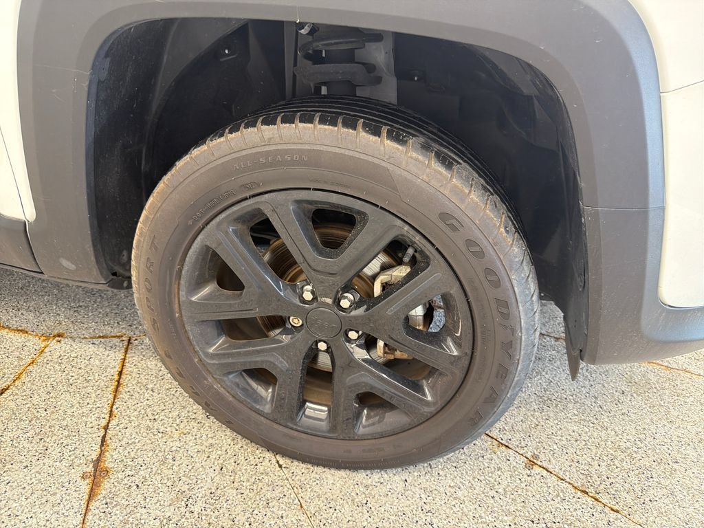 Certified 2022 Jeep Renegade Altitude w/ Convenience Group AWD/4WD image 8