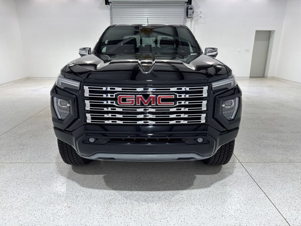 Used 2026 GMC Canyon Denali AWD/4WD image 8