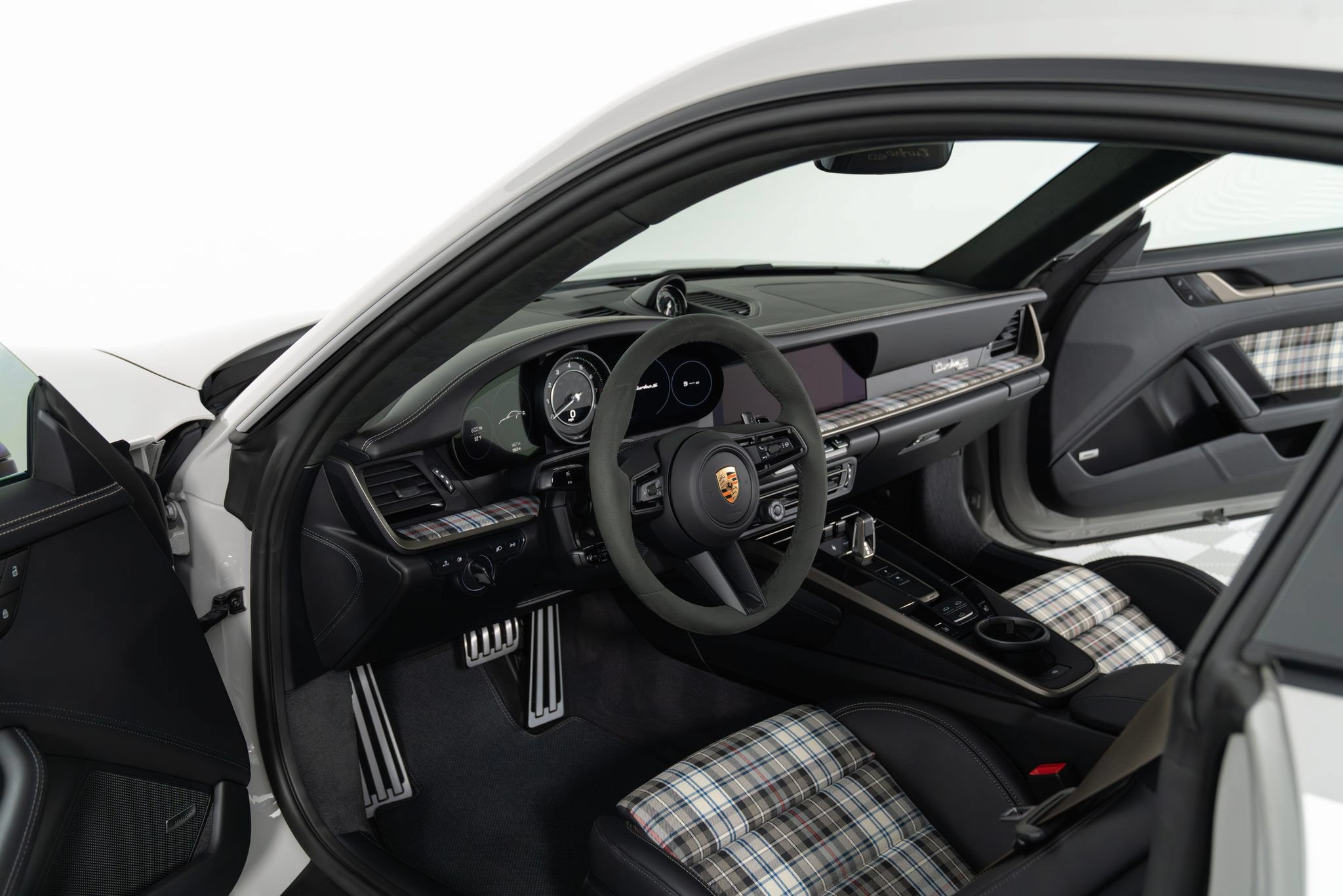Used 2025 Porsche 911 Turbo S AWD/4WD image 5