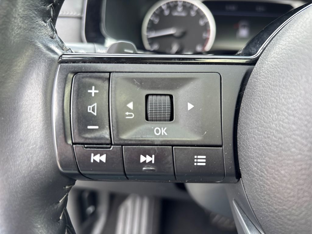 Used 2023 Nissan Pathfinder SL w/ SL Premium Package image 29