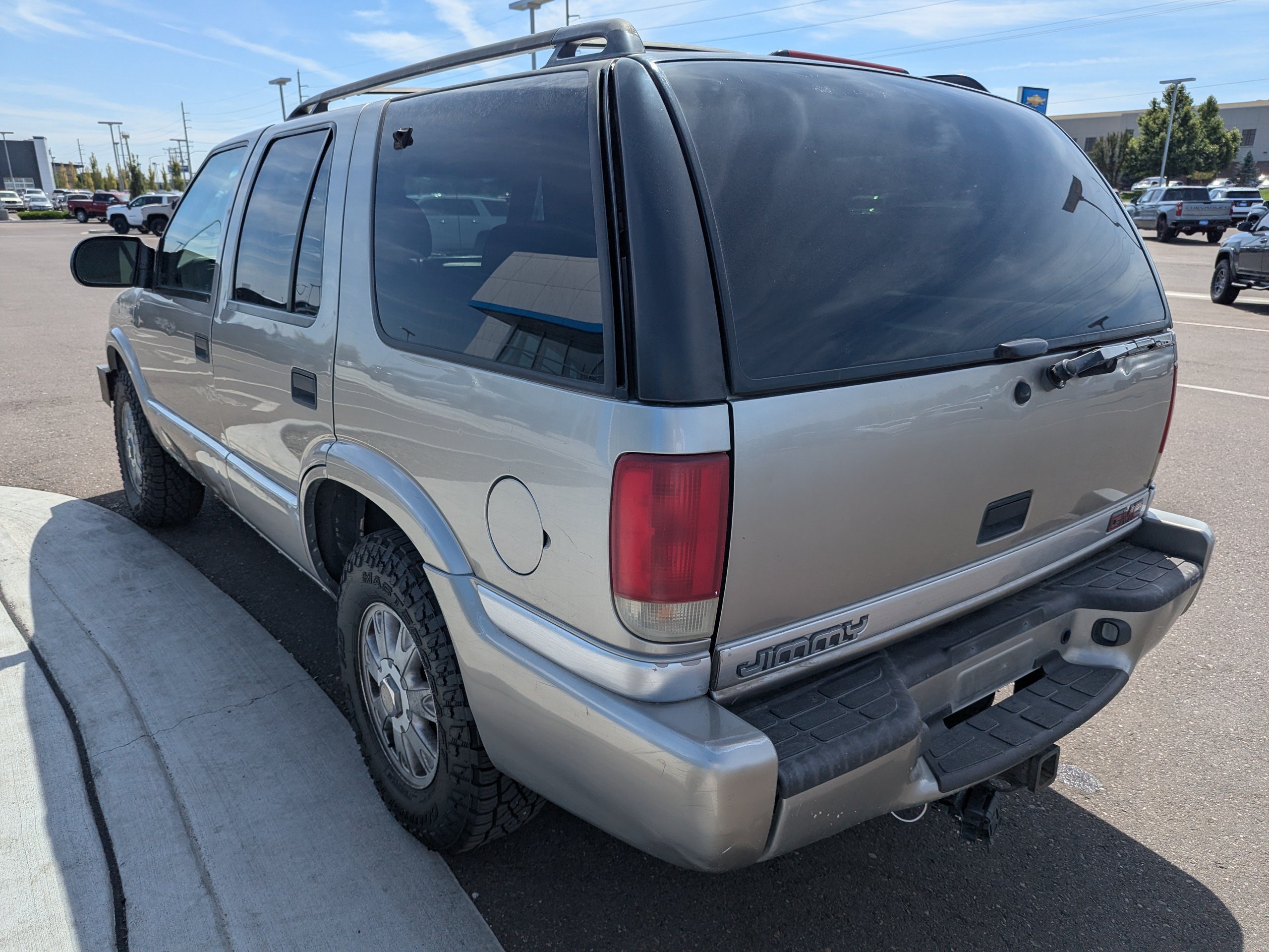 Used 2001 GMC Jimmy SLT w/ SLT Luxury Equipment Group AWD/4WD image 28