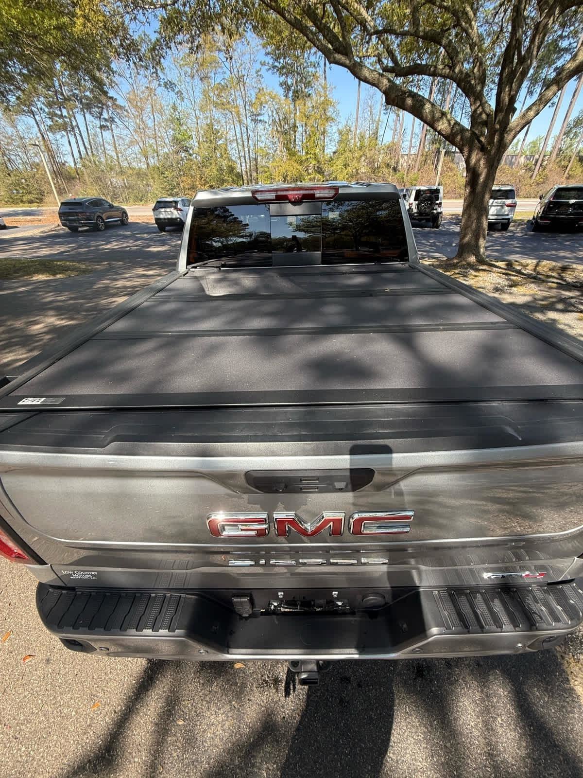 Used 2025 GMC Sierra 1500 AT4 w/ AT4 Premium Package AWD/4WD image 9