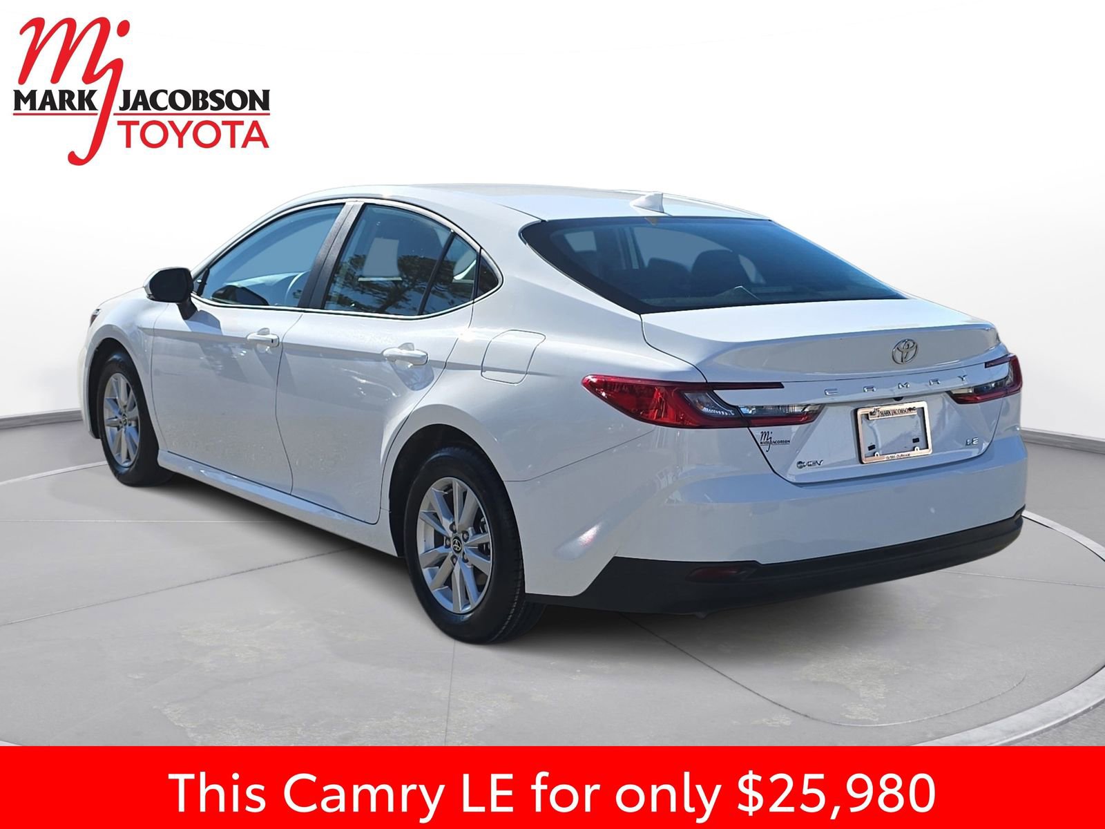 Used 2025 Toyota Camry LE image 13