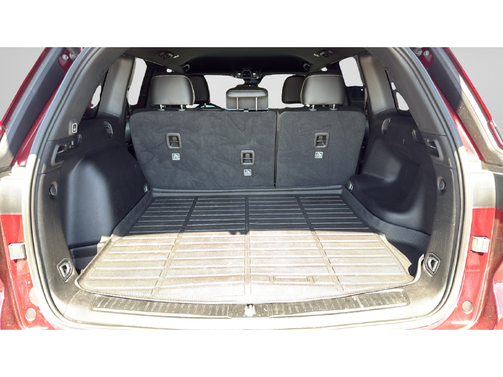 Used 2025 Jeep Grand Cherokee Altitude RWD image 33