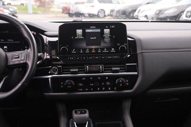 Used 2024 Nissan Pathfinder Platinum image 27