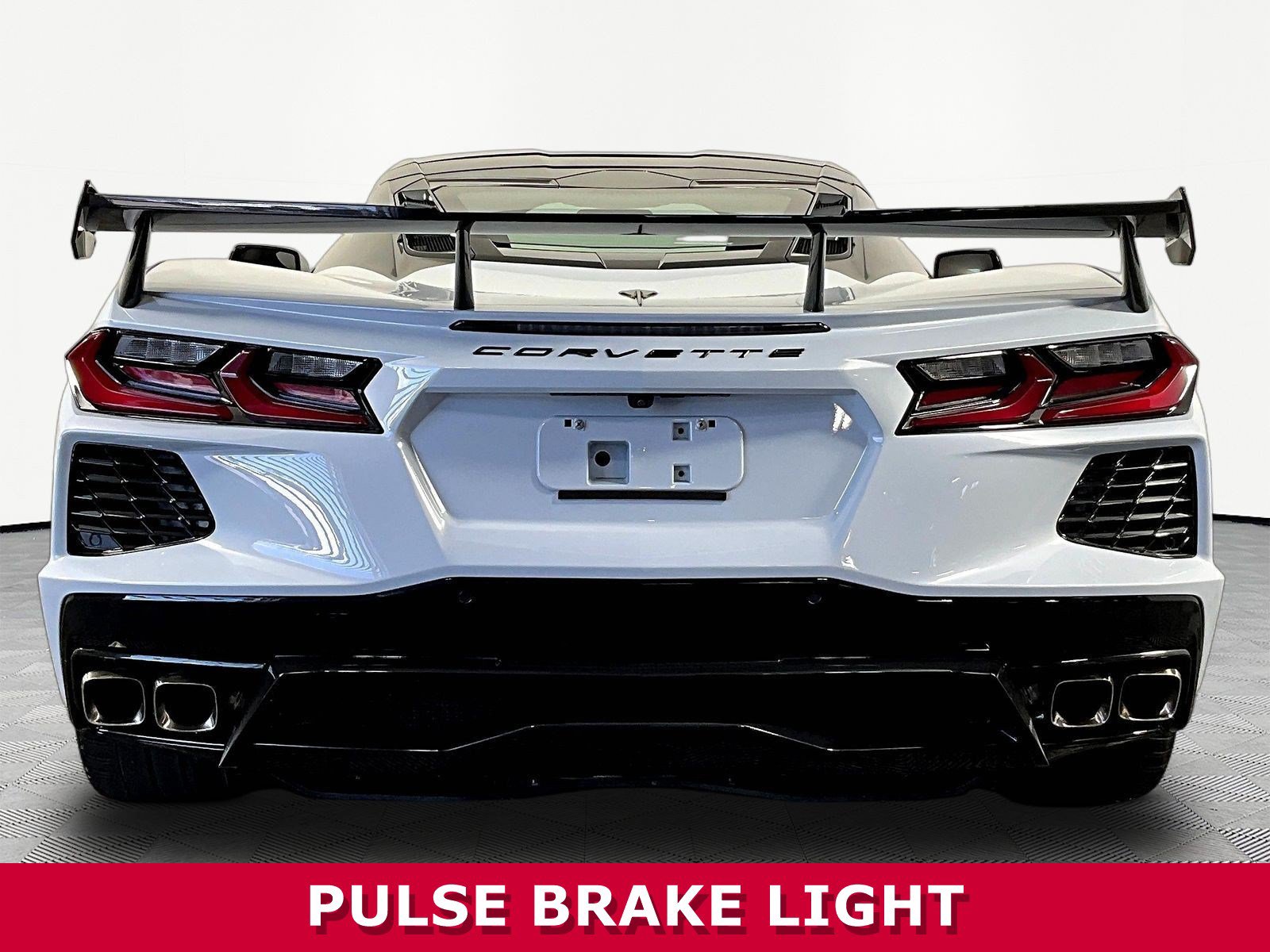 Used 2022 Chevrolet Corvette Stingray Coupe w/ Z51 Performance Package RWD image 5