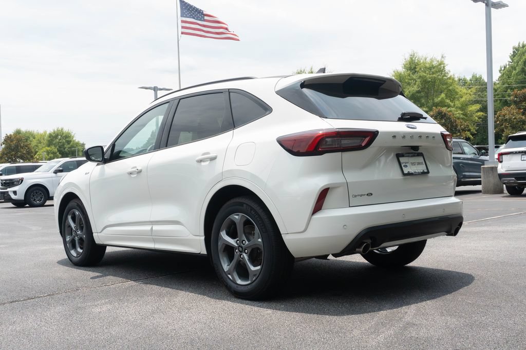 Used 2024 Ford Escape ST-Line w/ Tech Pack #1 FWD image 7