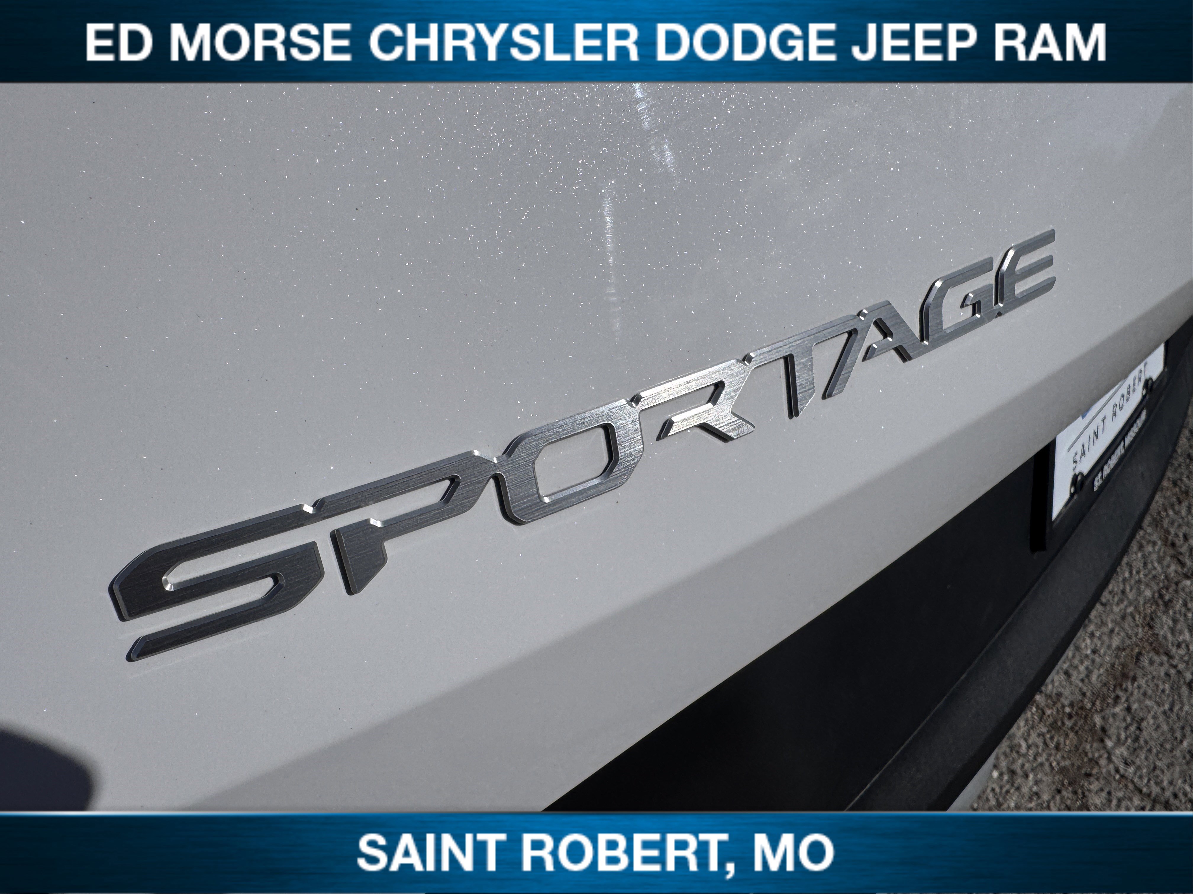 Used 2025 Kia Sportage EX image 10