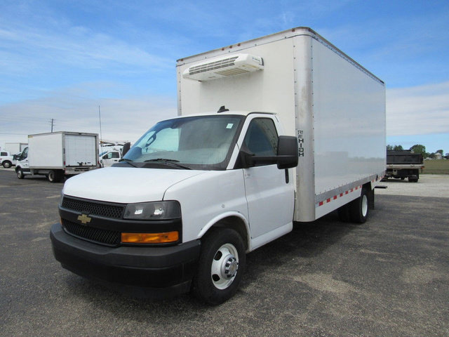 Used 2024 Chevrolet Express 3500 w/ Power Convenience Package RWD image 7