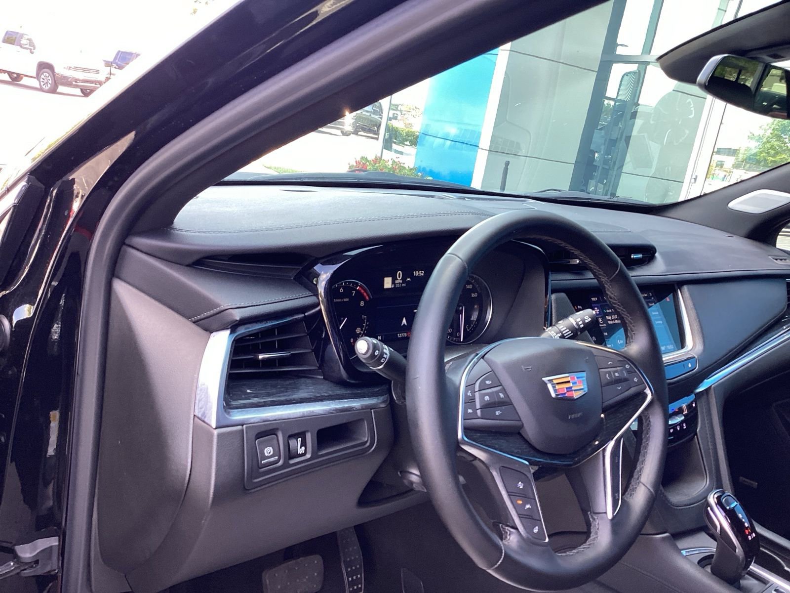 Used 2025 Cadillac XT5 Premium Luxury image 10