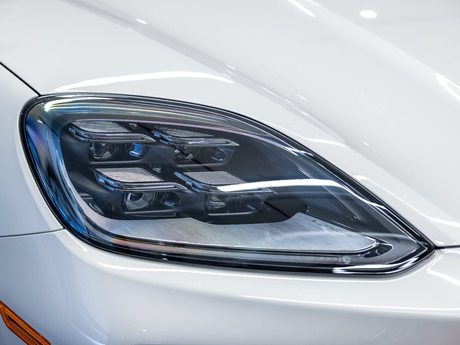 New 2026 Porsche Cayenne Coupe AWD/4WD image 13