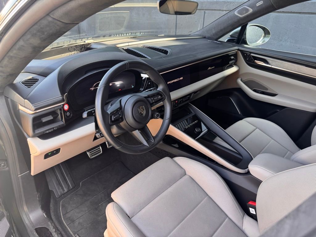 Certified 2024 Porsche Macan Turbo Electric image 4
