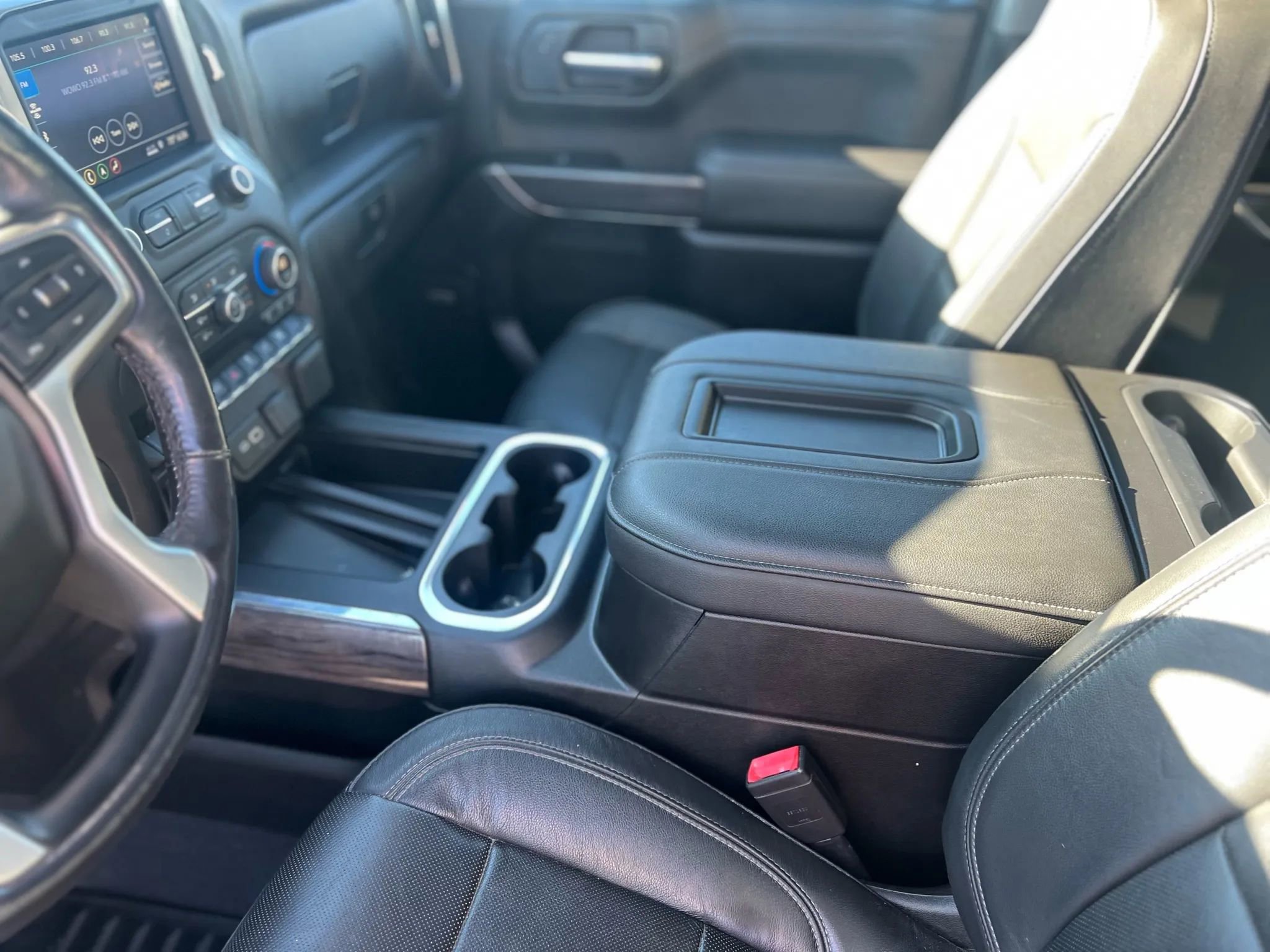 Used 2019 Chevrolet Silverado 1500 LTZ image 24