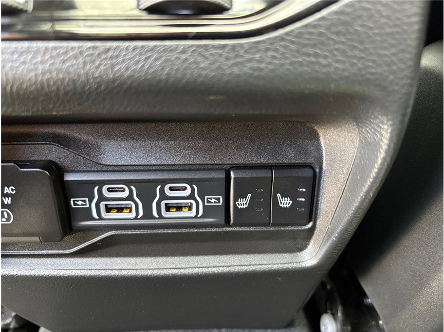 Used 2023 Jeep Grand Cherokee Overland image 47