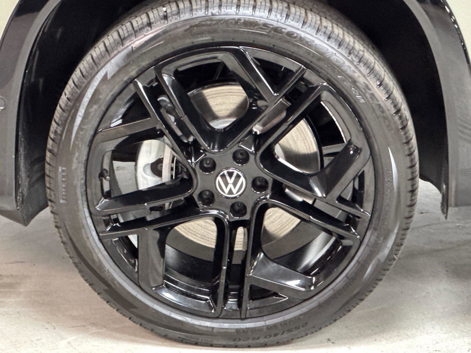 New 2026 Volkswagen Tiguan SE R-Line AWD/4WD image 24