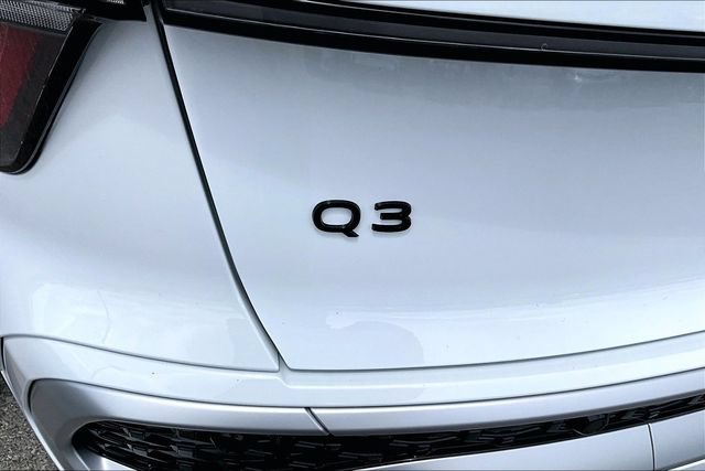 New 2026 Audi Q3 quattro 2.0T AWD/4WD image 33