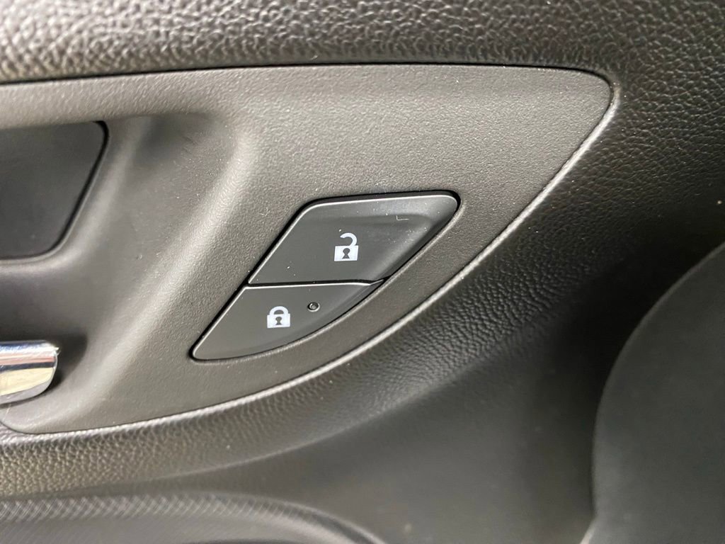 Used 2023 Chevrolet Equinox RS image 44